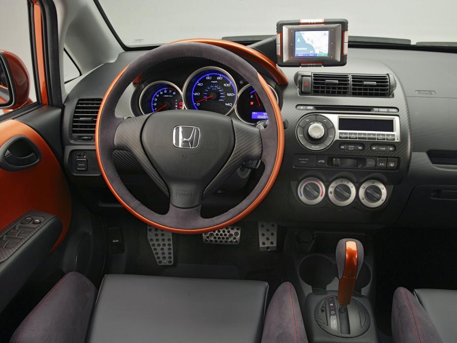  Honda Fit Sport Extreme Concept 2006 года  (фото 31 из 33)